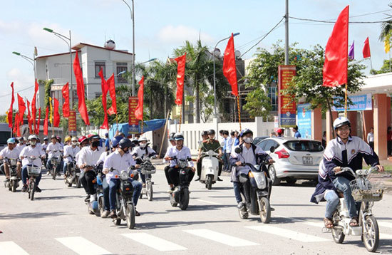 Hơn 2.000 thanh niên tham gia Ngày hội thanh niên với văn hóa giao thông - Ảnh 3