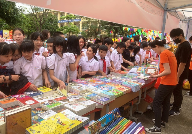 Phát động “Ngày hội sách năm 2021” tại trường Tiểu học Trung Yên - Ảnh 2