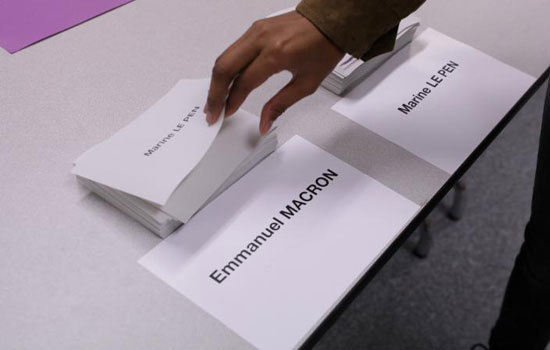 Cử tri Pháp bắt đầu đi bỏ phiếu bầu Tổng thống vòng 2 - Ảnh 3