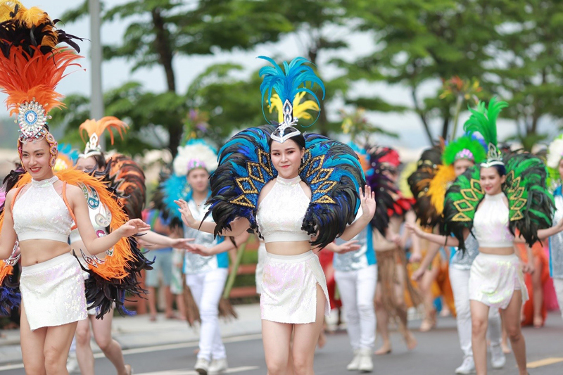 Chuỗi sự kiện lễ hội và pháo hoa dự kiến hút hàng vạn lượt khách tại Hạ Long dịp 30/4 - Ảnh 1