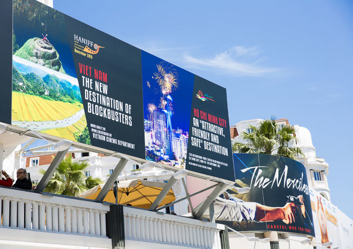 Banner quảng bá du lịch và điện ảnh Việt đã xuất hiện tại Cannes 2017 - Ảnh 1