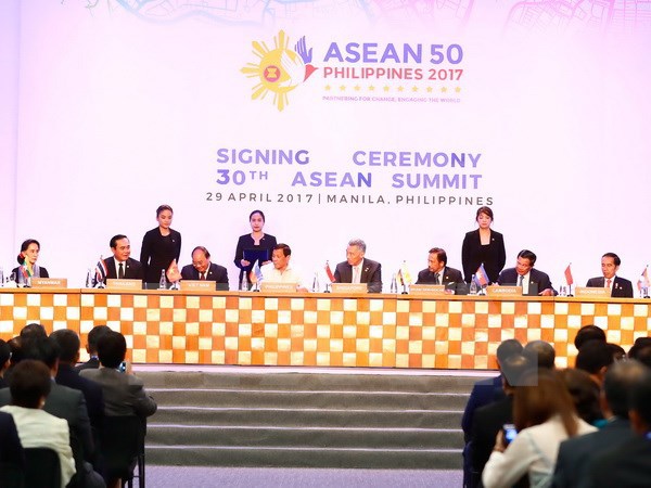 Hội nghị cấp cao ASEAN kết thúc mà chưa ra được tuyên bố chung - Ảnh 1