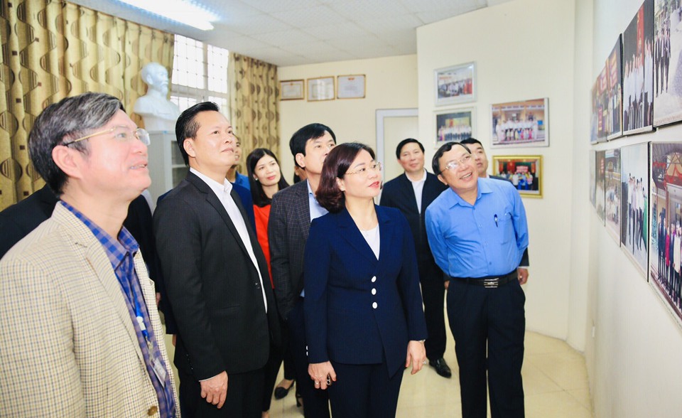 Phó Bí thư Thường trực Thành ủy Nguyễn Thị Tuyến: Sớm xây dựng huyện Đan Phượng thành quận - Ảnh 2