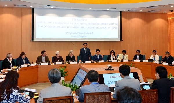 Chủ tịch UBND TP Hà Nội "đặt bài" doanh nghiệp Hoa Kỳ xây thành phố thông minh - Ảnh 1