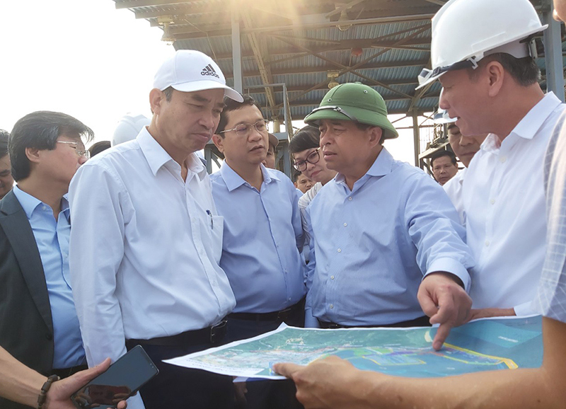 Bộ trưởng Nguyễn Chí Dũng: Đà Nẵng xây nhanh cảng Liên Chiểu để thu hút đầu tư - Ảnh 1