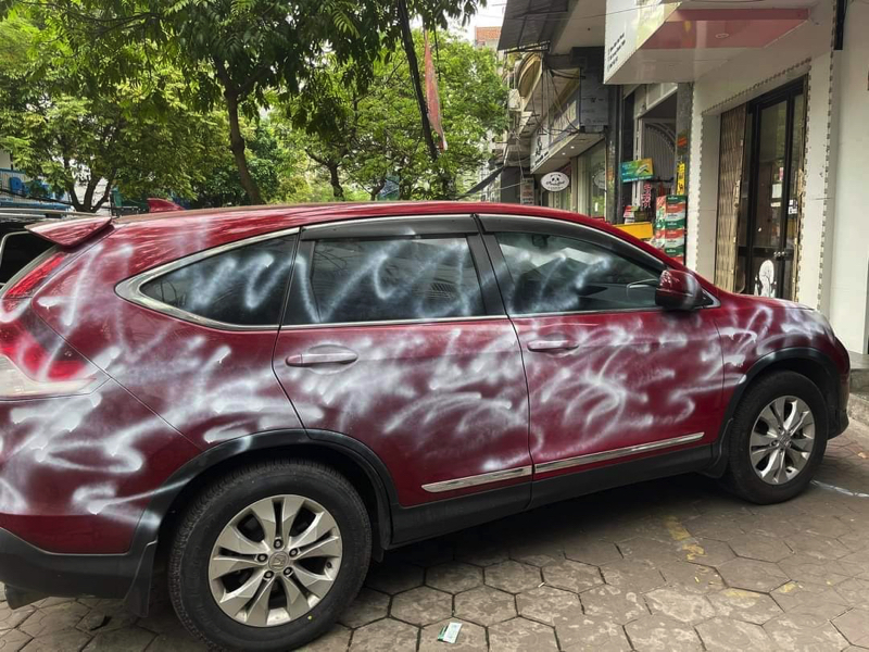 Xác định được đối tượng phun sơn trắng vào xe ô tô Honda CR-V ở Hải Phòng - Ảnh 1