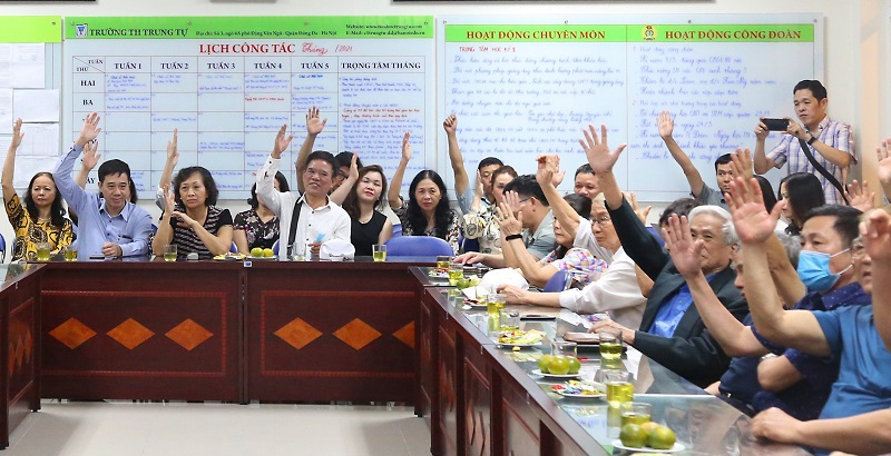100% cử tri nơi cư trú tán thành Chủ tịch HĐND TP Nguyễn Ngọc Tuấn ứng cử đại biểu Quốc hội, đại biểu HĐND TP Hà Nội - Ảnh 4