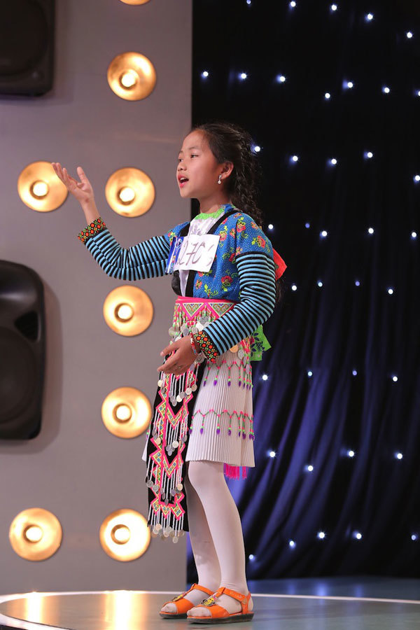 Vietnam Idol Kids 2017: Cô bé hát ca trù khiến giám khảo tròn mắt kinh ngạc - Ảnh 4