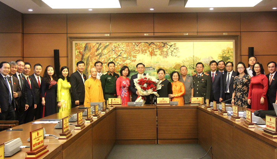Đoàn đại biểu Quốc hội Hà Nội chúc mừng tân Chủ tịch Quốc hội Vương Đình Huệ - Ảnh 1