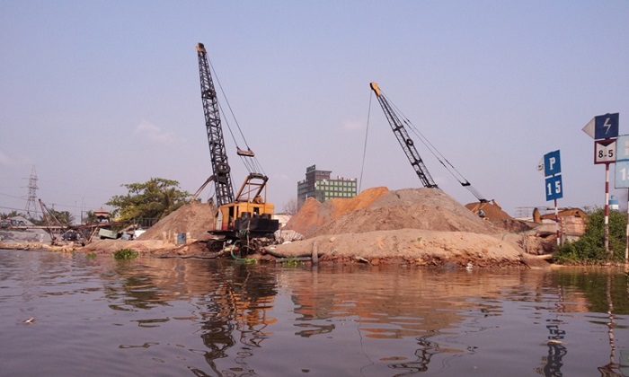 TP Hồ Chí Minh: Sẽ xử lý dứt điểm 52 bến thủy nội địa hoạt động không phép - Ảnh 1