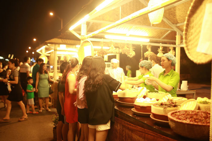 Chợ Quê phố biển đón hàng ngàn lượt khách trong hai ngày khai trương - Ảnh 5