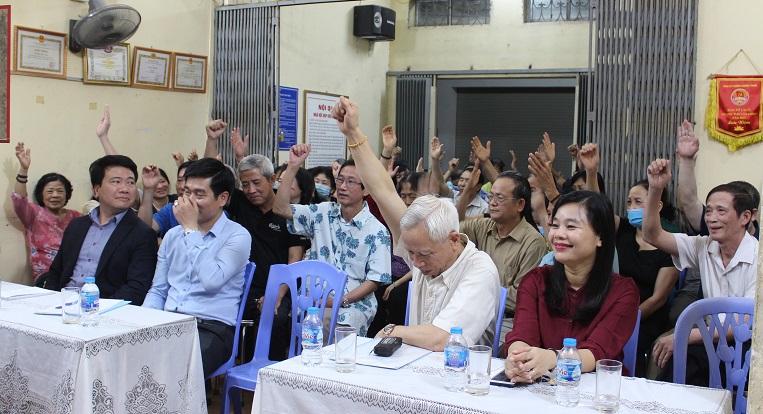 Cử tri nơi cư trú tán thành giới thiệu ông Lê Thanh Hoàn ứng cử đại biểu Quốc hội - Ảnh 2