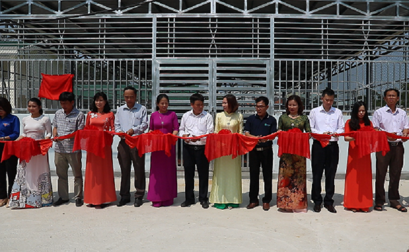 EVN tài trợ 600 triệu đồng xây dựng bể bơi cho học sinh Quảng Ngãi - Ảnh 1