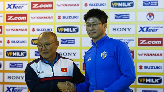 Hai HLV người Hàn Quốc được dự đoán giữ ghế HLV Hà Nội FC - Ảnh 1