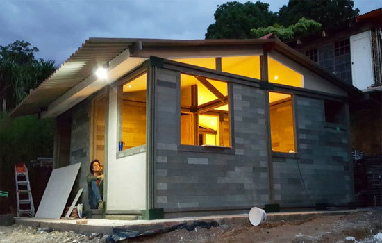Sử dụng gạch nhựa để xây nhà tại Colombia - Ảnh 1