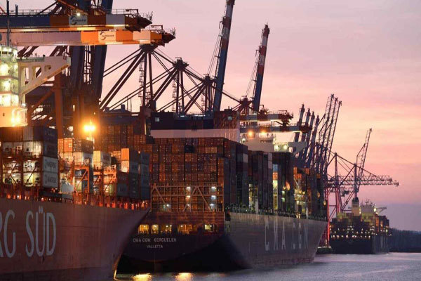 Kênh Suez khai thông, hàng loạt cảng biển tại châu Âu đối mặt nguy cơ ùn ứ nghiêm trọng - Ảnh 2