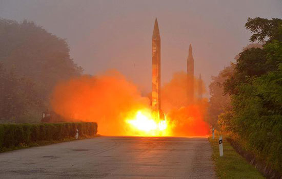 Triều Tiên lại phóng tên lửa đạn đạo thất bại - Ảnh 1
