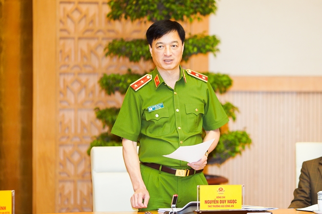Trung tướng Nguyễn Duy Ngọc kiến nghị 4 vấn đề đảm bảo hiệu quả trật tự, an toàn giao thông - Ảnh 1