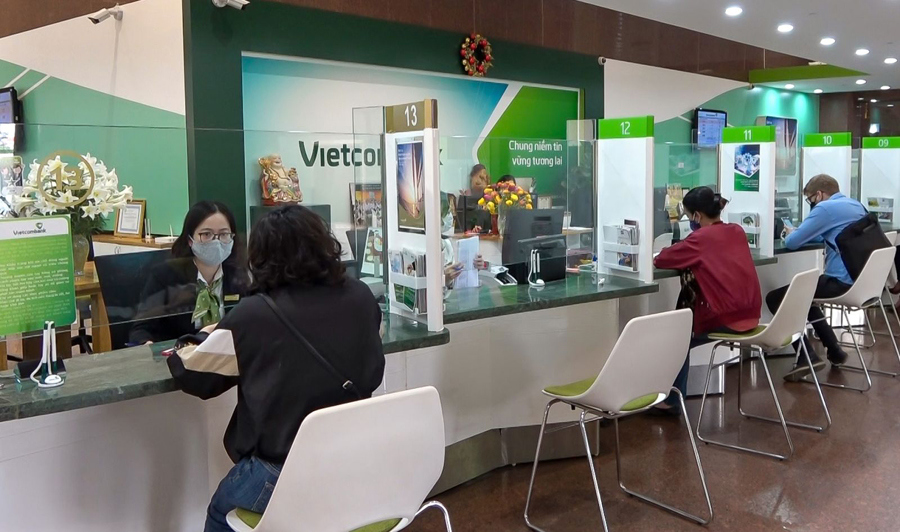 Lãi suất cho vay giảm mạnh xuống còn 6,79% tại Vietcombank - Ảnh 1