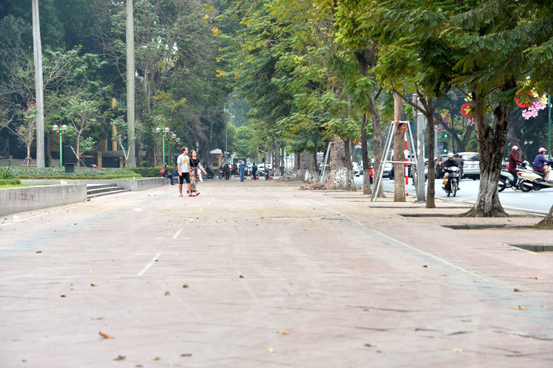 Những tuyến phố có vỉa hè đẹp ở Hà Nội - Ảnh 3