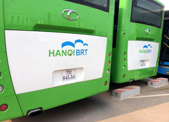 Cận cảnh dàn xe buýt BRT tập kết tại Bến xe Yên Nghĩa - Ảnh 7