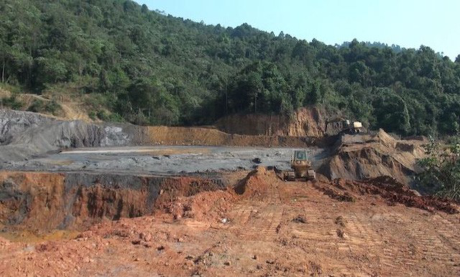 Phó Thủ tướng yêu cầu khẩn trương xử lý sự cố vỡ đập bùn thải - Ảnh 1