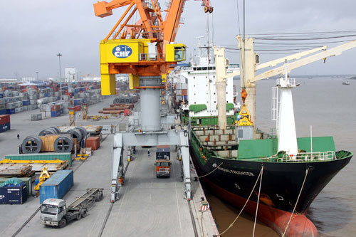 Thí điểm vận chuyển hàng hóa trung chuyển giữa các cảng biển quốc tế - Ảnh 1