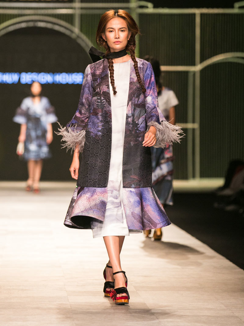 “Gió mùa về” làm nóng sàn catwalk Hà Nội - Ảnh 5