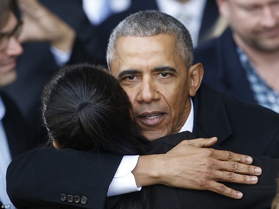 Người dân rơi nước mắt tạm biệt cựu Tổng thống Obama - Ảnh 10