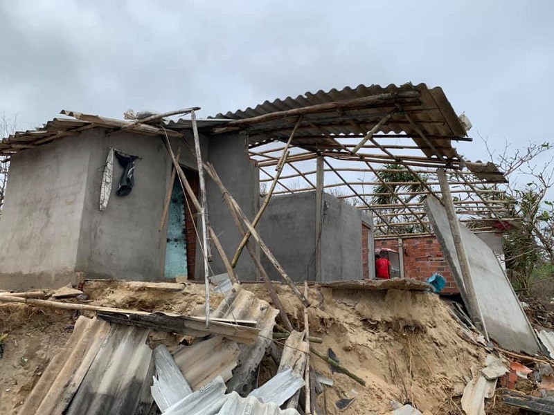 Quảng Ngãi: Bố trí 100 tỷ đồng xây kè ở vùng bị sập nhà do triều cường - Ảnh 1