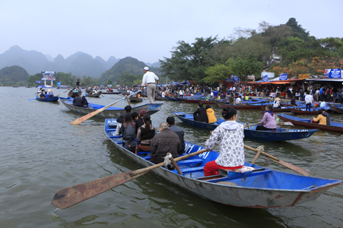 Chính phủ yêu cầu bảo đảm trật tự, an toàn giao thông dịp lễ hội - Ảnh 1