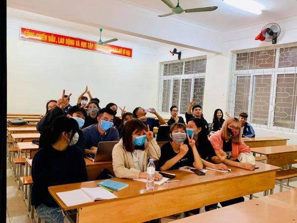 Hà Nội: Nhiều trường đại học đón sinh viên trở lại học tập trung từ ngày 15/3 - Ảnh 2