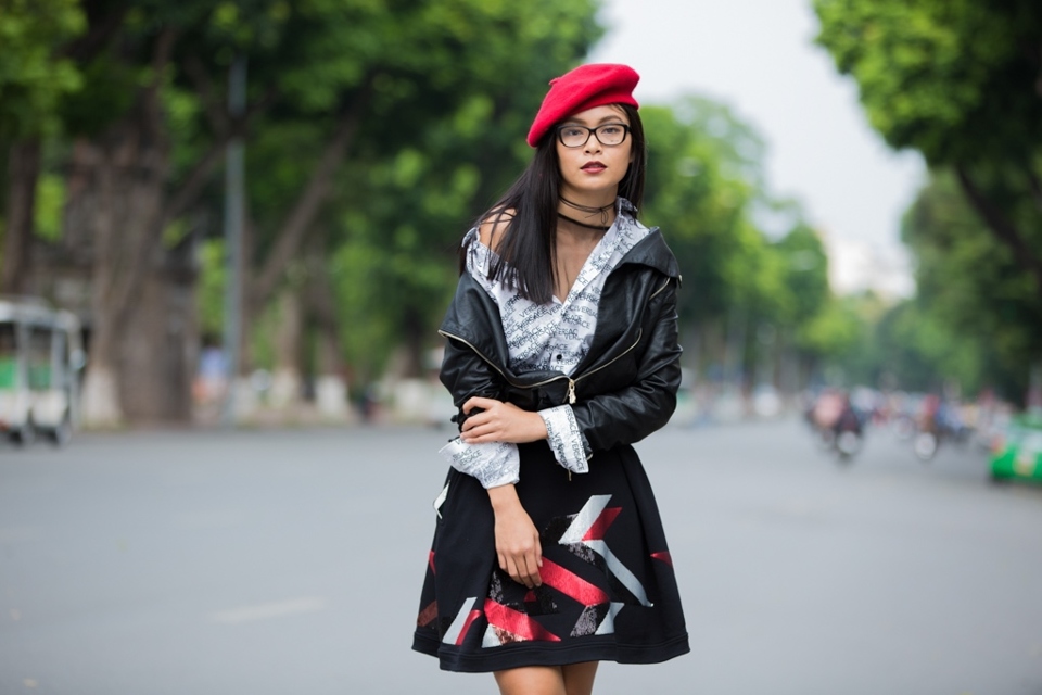Người đẹp gây “náo loạn” ngày thứ 2 Tuần lễ thời trang Quốc tế Thu - Đông 2016 - Ảnh 19