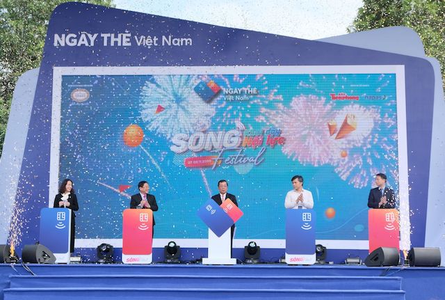 Vietcombank đồng hành cùng Sóng Festival - chuỗi hoạt động trong khuôn khổ Ngày Thẻ Việt Nam 2020 - Ảnh 1