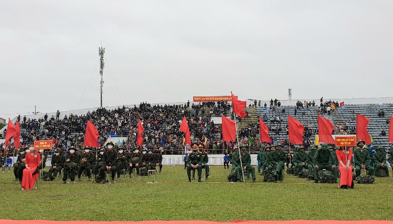 Huyện Đan Phượng: 141 thanh niên hăng hái tòng quân - Ảnh 1