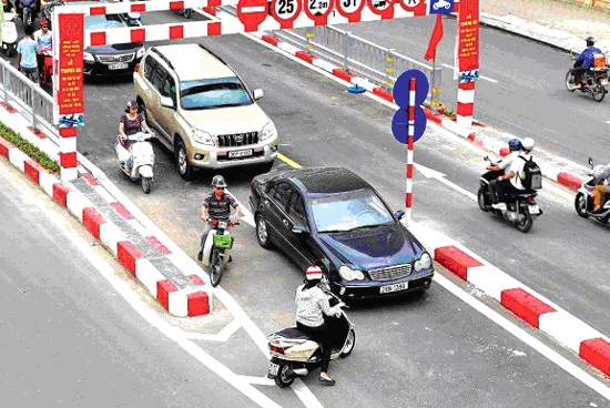 Tìm lời giải cho bài toán khó: Ùn tắc giao thông thành phố Hà Nội - Ảnh 2