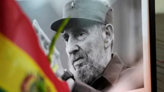 Báo Cuba thay màu mực tưởng niệm lãnh tụ Fidel Castro - Ảnh 1