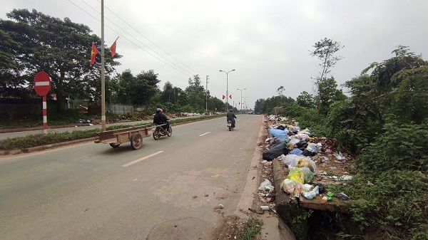 Hà Tĩnh: Hành lang đường mòn Hồ Chí Minh đang trở thành bãi rác - Ảnh 10