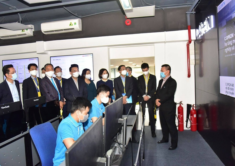 Chủ tịch UBND TP Hà Nội Chu Ngọc Anh  thăm, động viên công tác sản xuất đầu năm - Ảnh 3