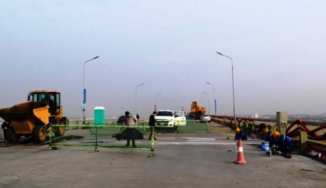 Cầu Thăng Long sẽ được bảo vệ bằng cân tải trọng và biển giới hạn tốc độ - Ảnh 1