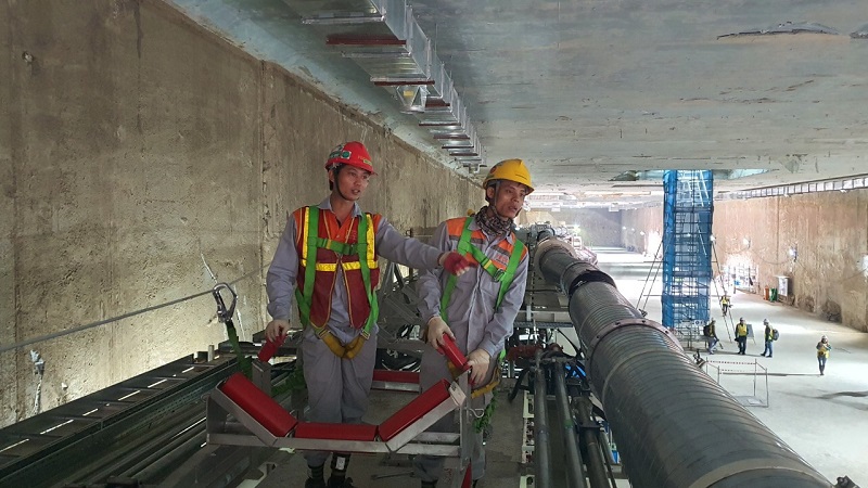 [Ảnh] Cận cảnh lắp đặt máy đào hầm TBM đầu tiên tuyến metro đoạn Nhổn - Ga Hà Nội - Ảnh 12