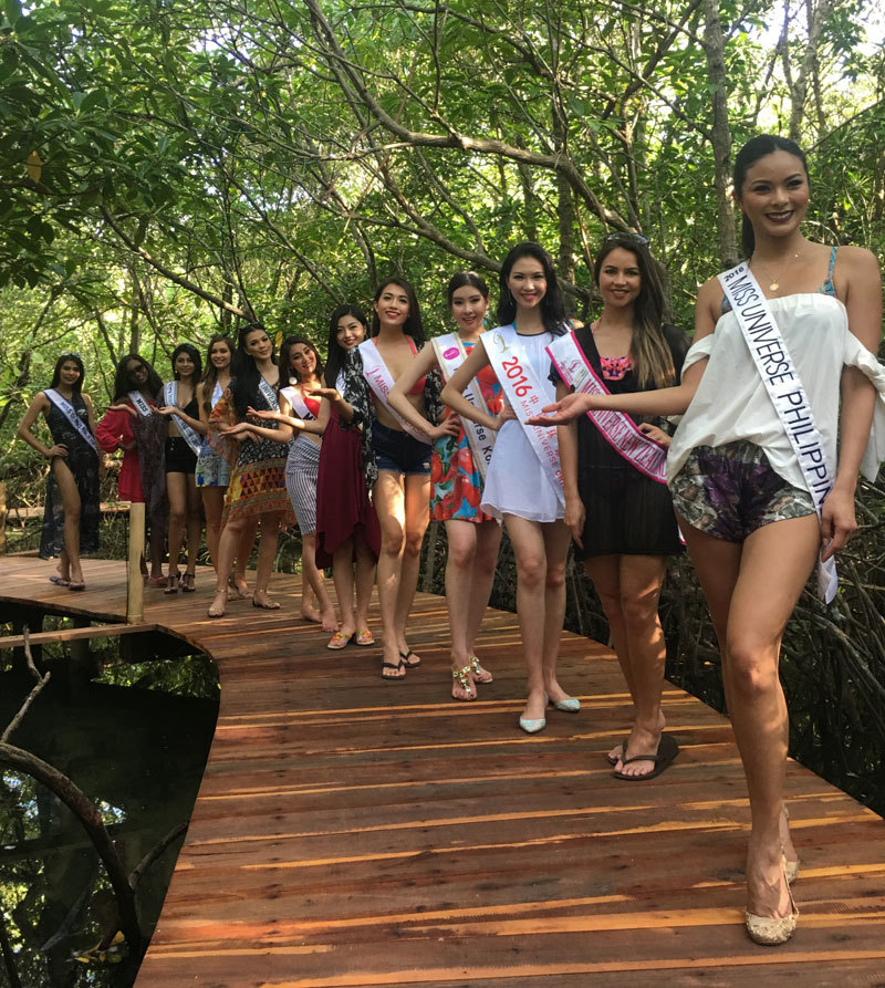 Người đẹp Việt hở bạo trước thí sinh Miss Universe - Ảnh 6