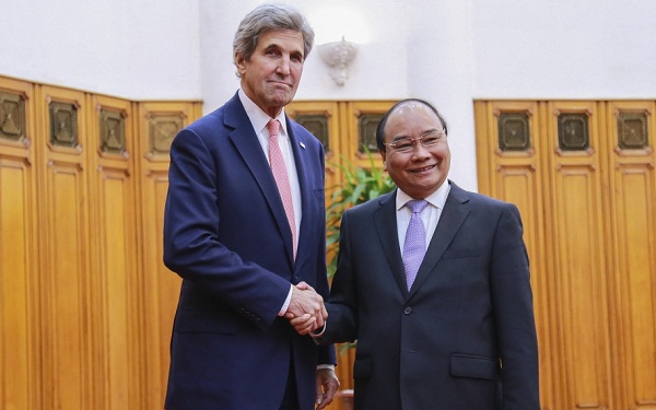 Ngoại trưởng John Kerry ủng hộ quan điểm về Biển Đông của Việt Nam - Ảnh 1