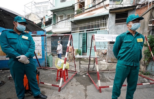 TP Hồ Chí Minh: Phong tỏa một khu dân cư ở Gò Vấp vì có ca nghi mắc Covid-19 - Ảnh 2