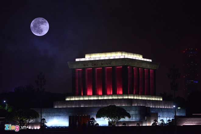 Cận cảnh siêu trăng tại Hà Nội - Ảnh 17