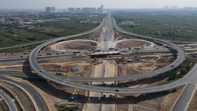 Nút giao Vành đai 3 với cao tốc Hà Nội - Hải Phòng vượt tiến độ 2 tháng - Ảnh 1