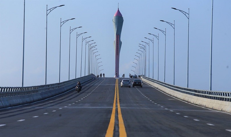 Cận cảnh cầu đường bộ dài nhất miền Trung vừa chính thức thông xe - Ảnh 6