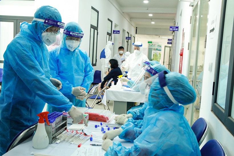 Quận Thanh Xuân: 3.400 người trở về từ vùng dịch được xét nghiệm SARS-CoV-2 - Ảnh 5