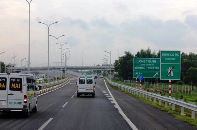 Khẩn trương sửa chữa nút giao cao tốc TP Hồ Chí Minh - Long Thành - Dầu Giây - Ảnh 1