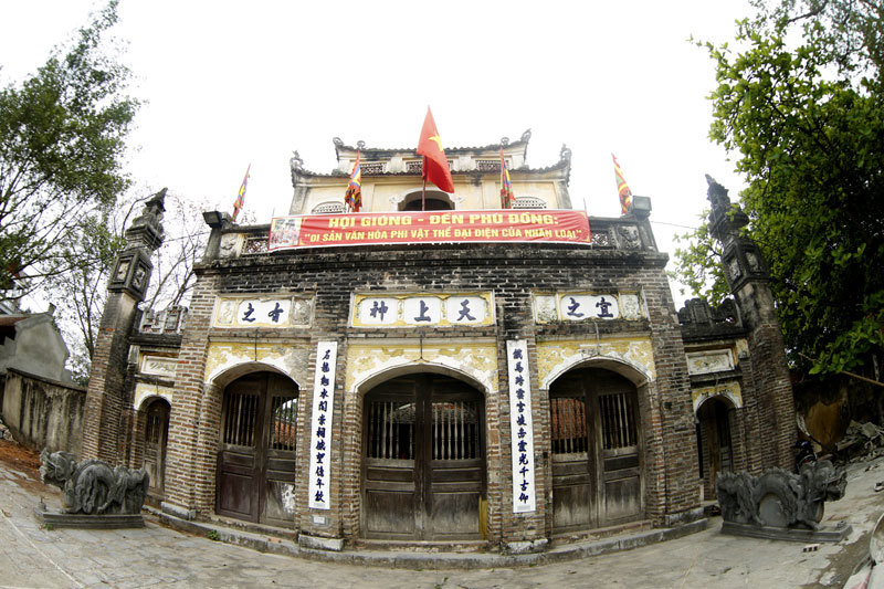 Nghiêng mình với kiến trúc thách thức thời gian ở đền Phù Đổng, Hà Nội - Ảnh 1